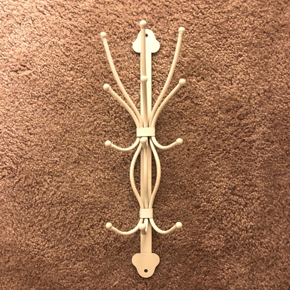 IVORY NECKLACE HANGER / ORGANIZER